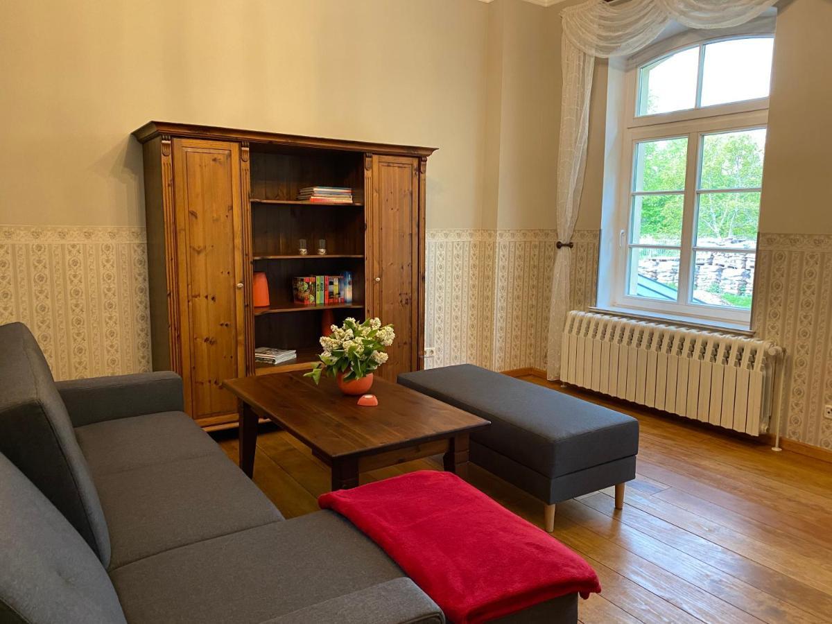 Exklusive Ferienwohnungen Im Gutshaus Viezen Bernitt Экстерьер фото